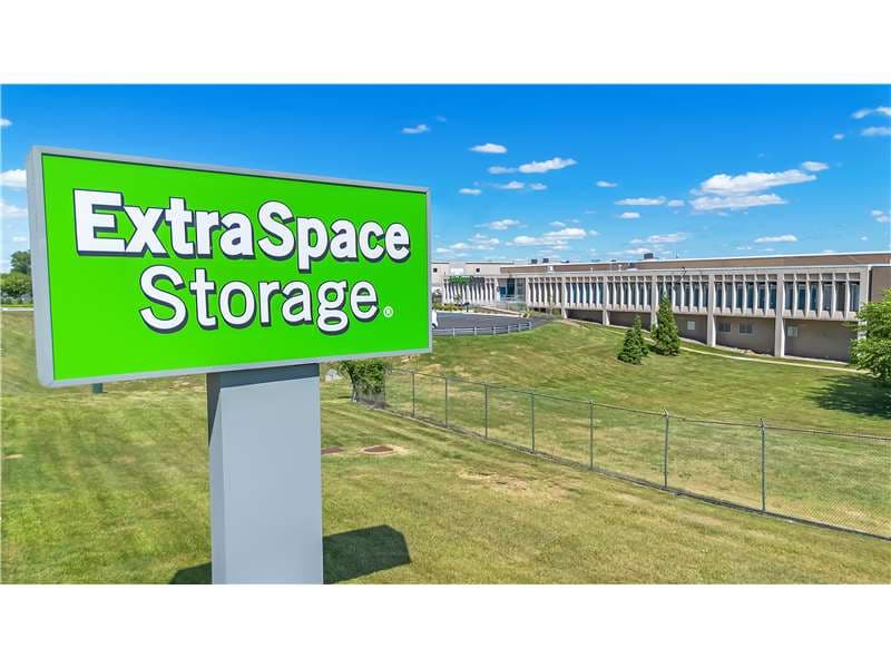 Storage Units in Philadelphia, PA at 11501 Roosevelt Blvd Extra Space