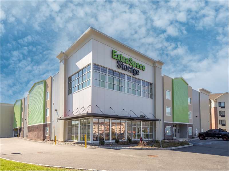 Storage Units in Dover, NJ at 6 Commerce Center Extra Space Storage