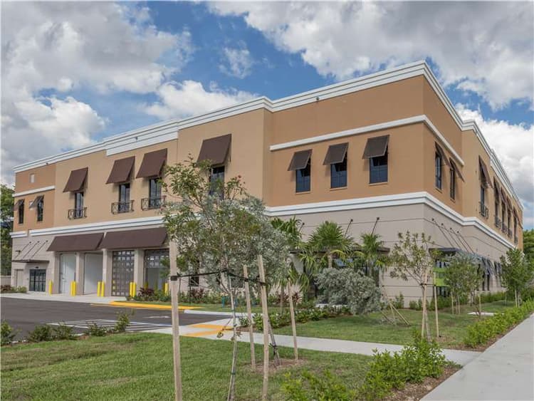 Storage Units in Tamarac, FL at 5602 Rock Island Rd Extra Space Storage