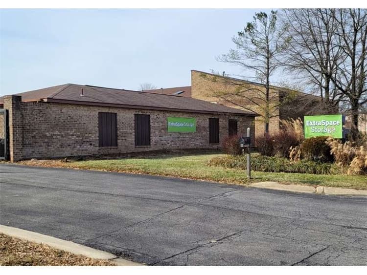 Storage Units in Waldorf, MD at 12 Irongate Dr Extra Space Storage