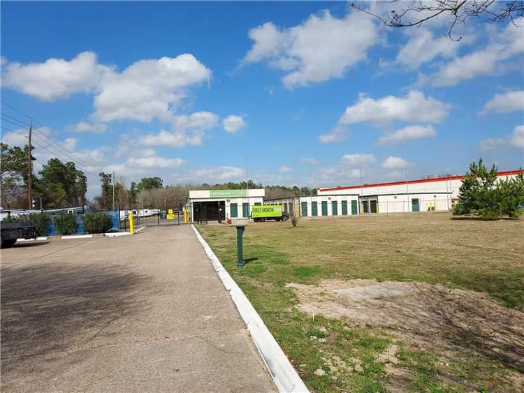 Storage Units in Kingwood, TX at 401 Northpark Dr Extra Space Storage