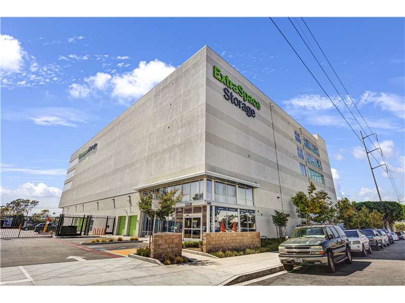Storage Units in Inglewood, CA at 943 W Hyde Park Blvd Extra Space
