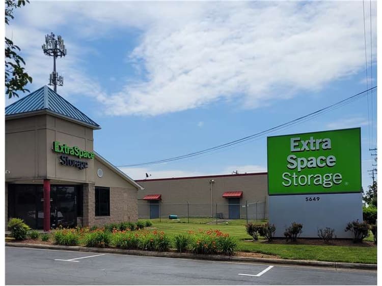 Storage Units in Charlotte, NC at 5649 South Blvd Extra Space Storage