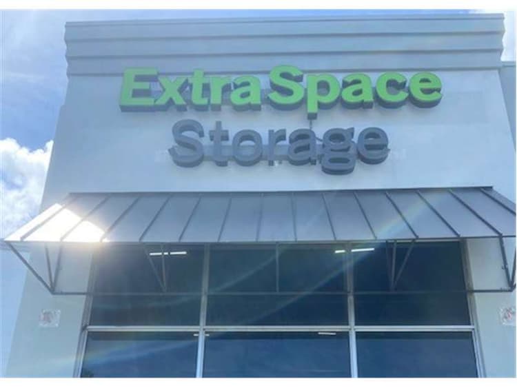 Storage Units in Fort Lauderdale, FL at 1217 SW 1st Ave Extra Space