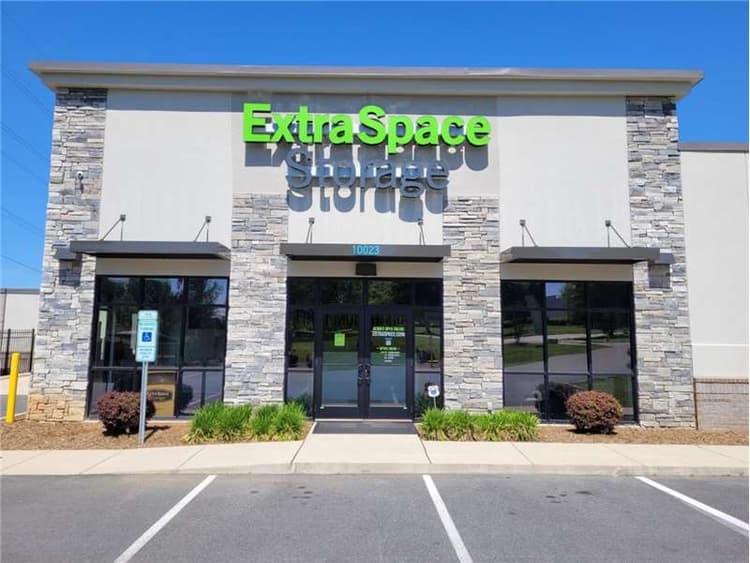 Storage Units in Charlotte, NC at 10023 Callabridge Ct Extra Space