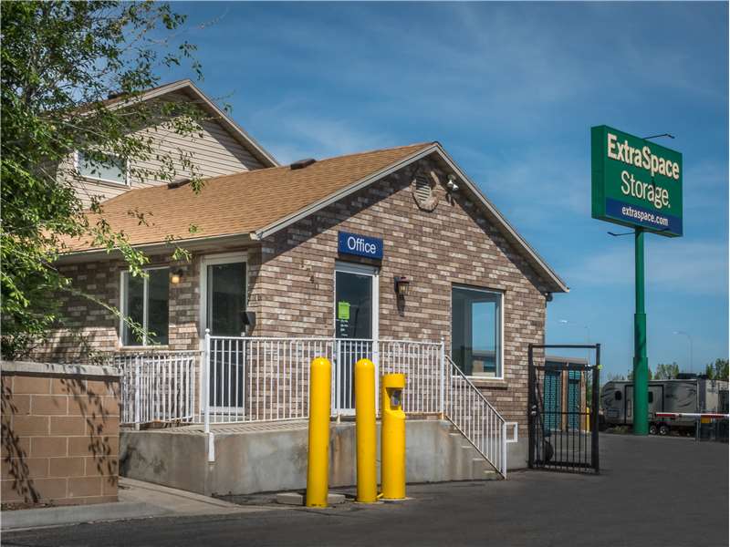 Storage Units in Taylorsville, UT at 1740 W 6020 S Extra Space Storage