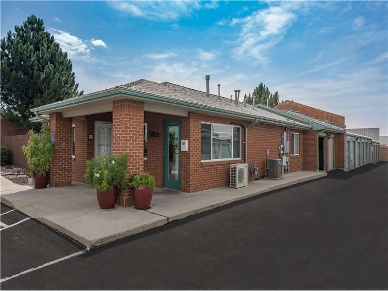 Storage Units in Denver, CO at 14750 E 40th Ave Extra Space Storage