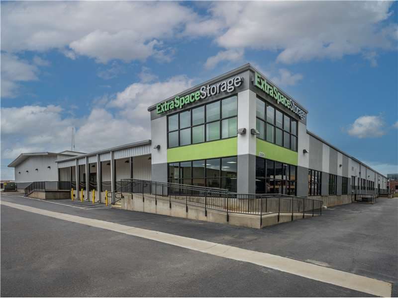 Storage Units in Charlotte, NC at 3308 South Blvd Extra Space Storage