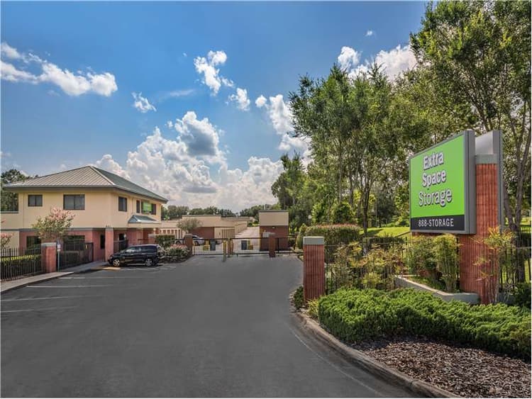 Storage Units in Lake Mary, FL at 610 Rinehart Rd Extra Space Storage