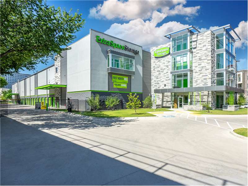 Storage Units in Dallas, TX at 5353 Maple Ave Extra Space Storage