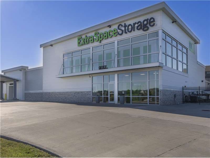 Storage Units in Omaha, NE at 19052 Edna St Extra Space Storage