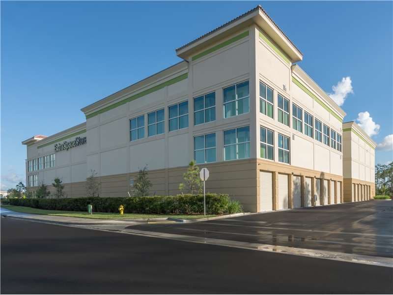 Storage Units in Naples, FL at 5304 Useppa Way Extra Space Storage