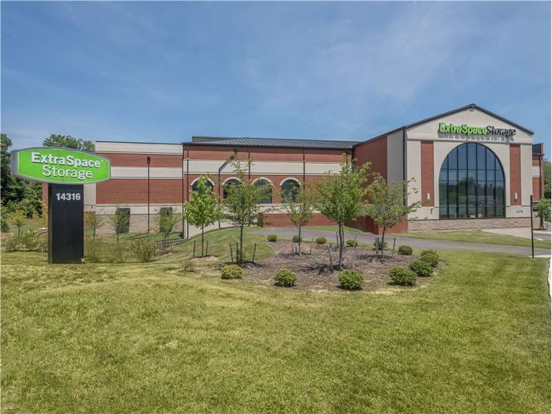 Storage Units in Midlothian, VA at 14316 Midlothian Tpke Extra Space