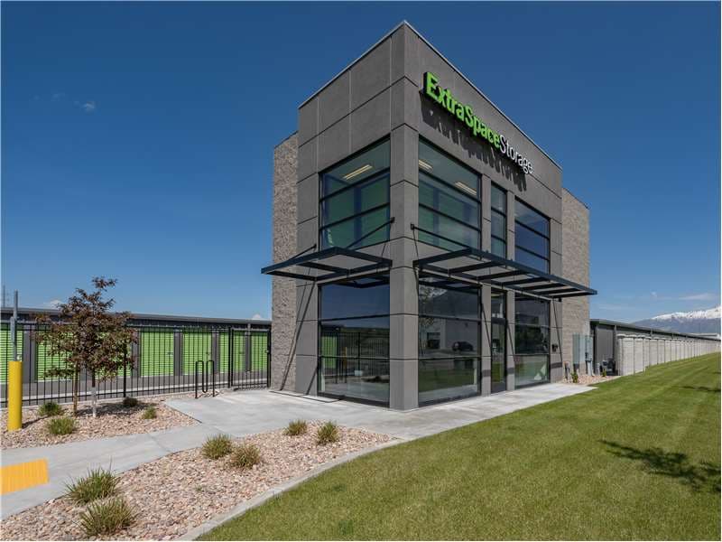 Storage Units in Lindon, UT at 81 N 1800 W Extra Space Storage
