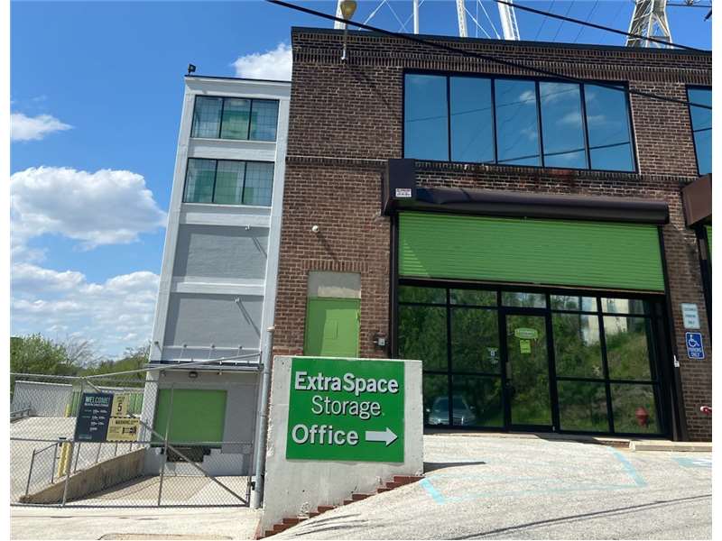 Storage Units in Philadelphia, PA at 116 Fountain St | Extra Space Storage