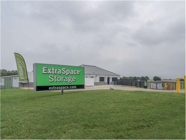 Extra Space Storage logo