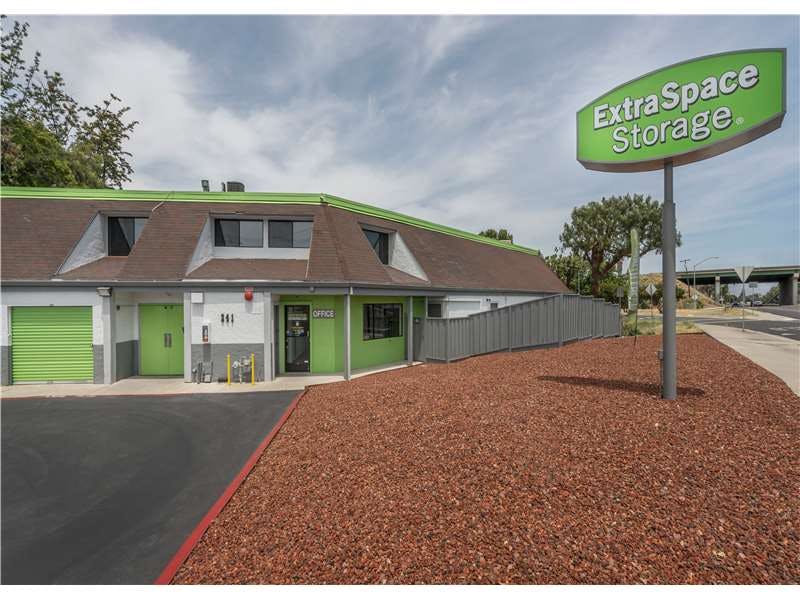 Extra Space Storage facility on 241 W Sunnyoaks Ave - Campbell, CA