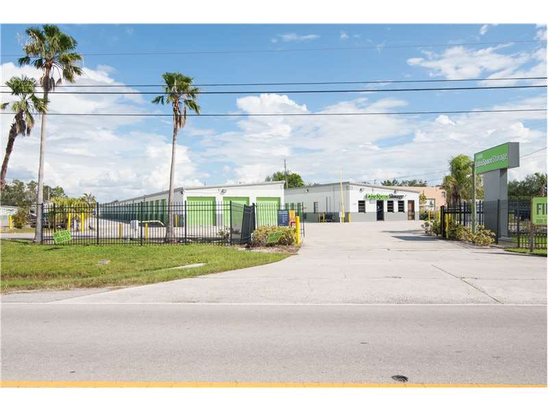 Extra Space Storage facility on 14600 Old 41 N - Naples, FL