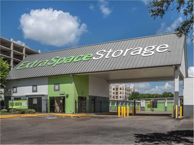 Extra Space Storage facility on 8600 Main St - Houston, TX