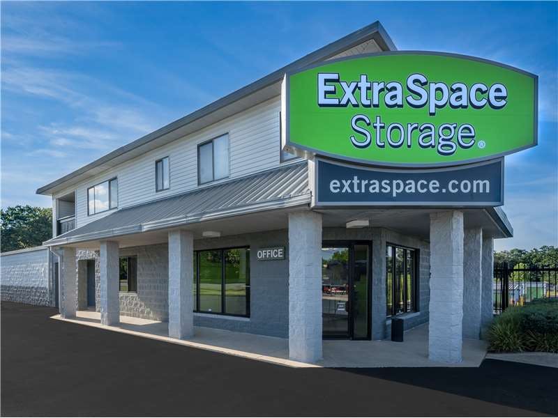 Extra Space Storage facility on 22672 Three Notch Rd - Lexington Park, MD
