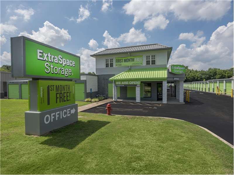 Extra Space Storage facility on 6937 Stage Rd - Memphis, TN
