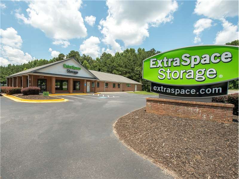 Extra Space Storage facility on 2790 Braselton Hwy - Dacula, GA
