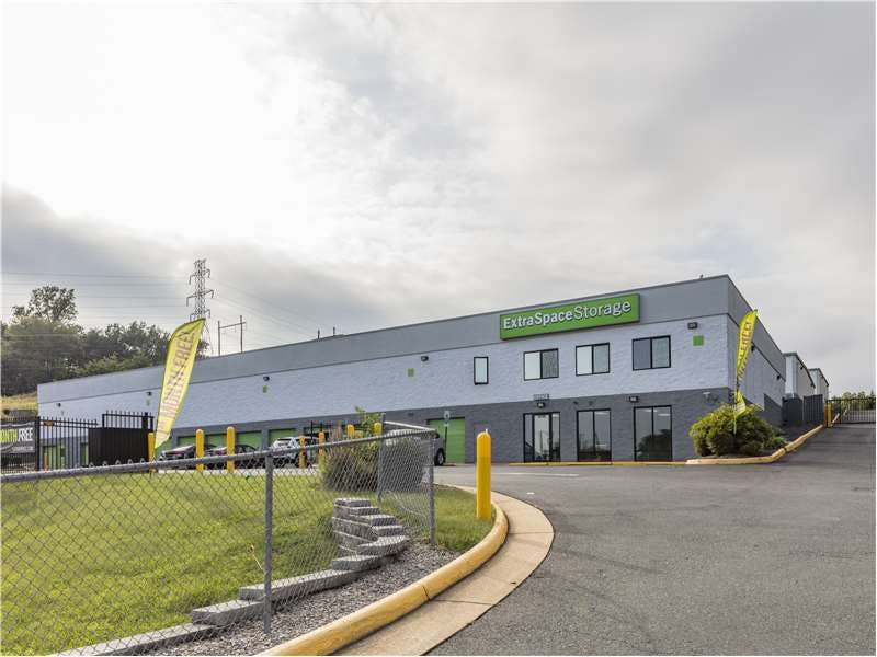 Extra Space Storage facility on 16780 Richmond Hwy - Dumfries, VA