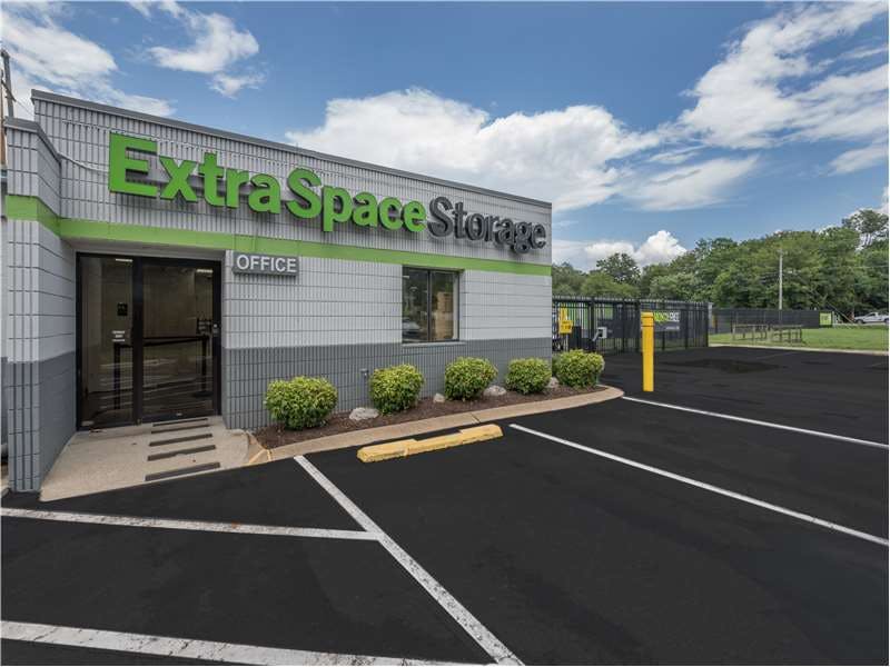 Extra Space Storage facility on 497 Liberty Pike - Franklin, TN
