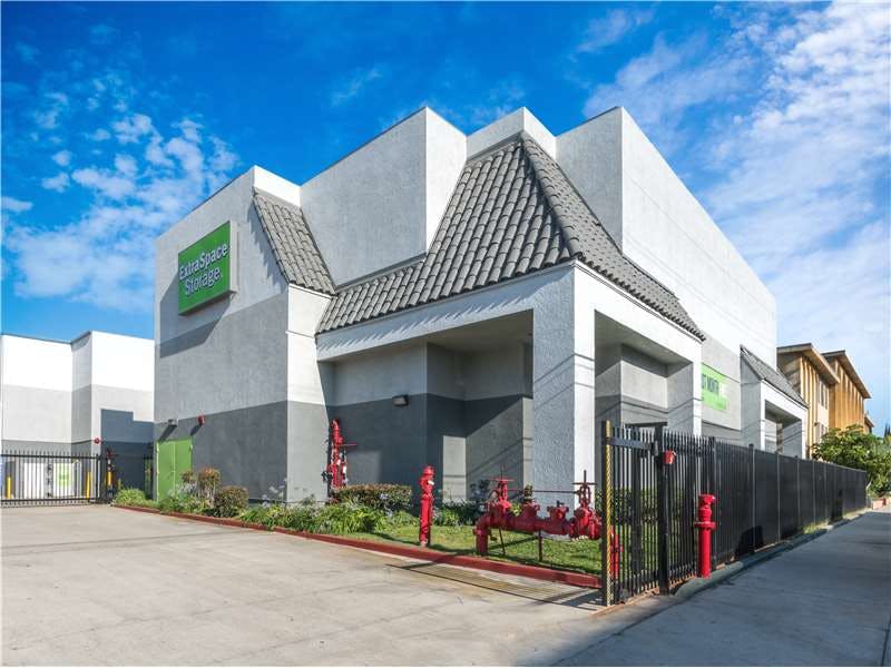 Extra Space Storage facility on 12830 Roselle Ave - Hawthorne, CA