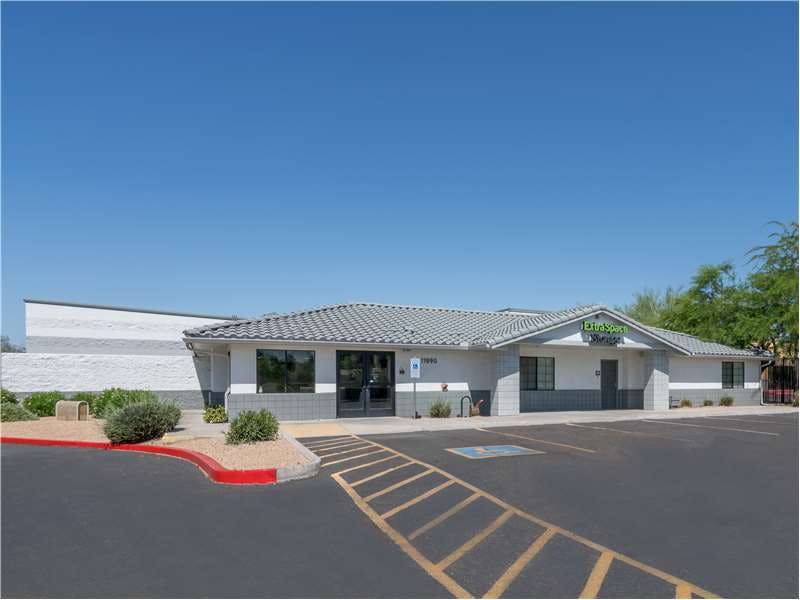 Extra Space Storage facility on 11990 N 75th Ave - Peoria, AZ