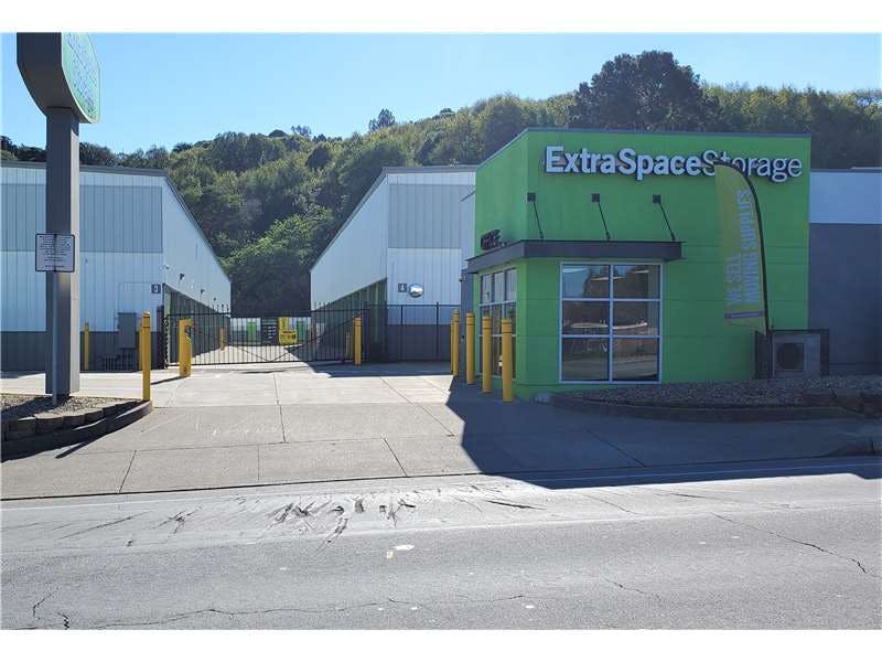 Extra Space Storage facility on 3500 San Pablo Dam Rd - El Sobrante, CA