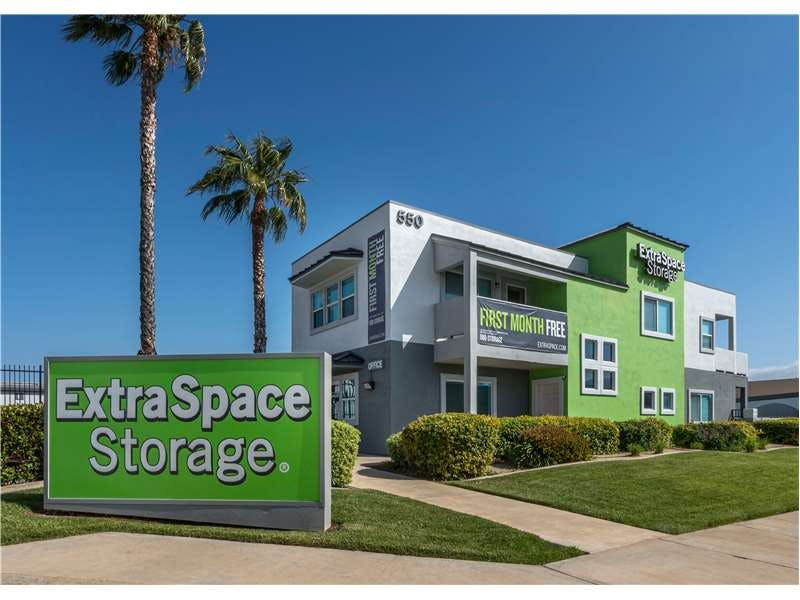 Extra Space Storage facility on 550 Central Ave - Lake Elsinore, CA