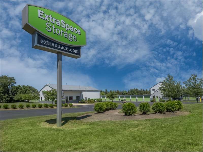 Extra Space Storage facility on 2660 Route 130 - Cranbury, NJ