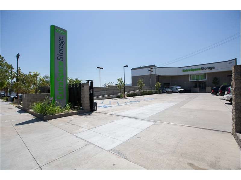 Extra Space Storage facility on 6527 San Fernando Rd - Glendale, CA