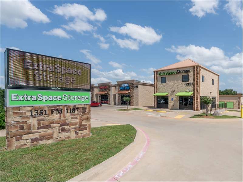 Extra Space Storage facility on 1351 FM1187 - Mansfield, TX