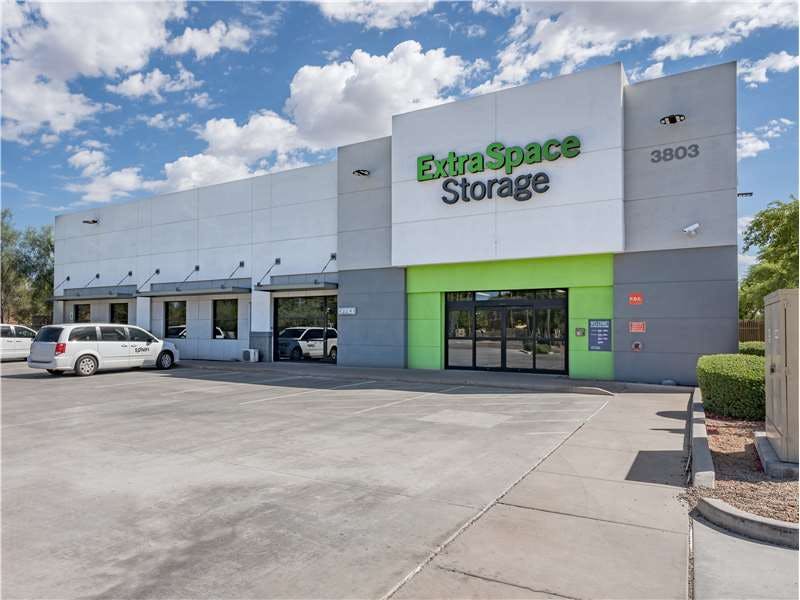 Extra Space Storage facility on 3803 S Priest Dr - Tempe, AZ