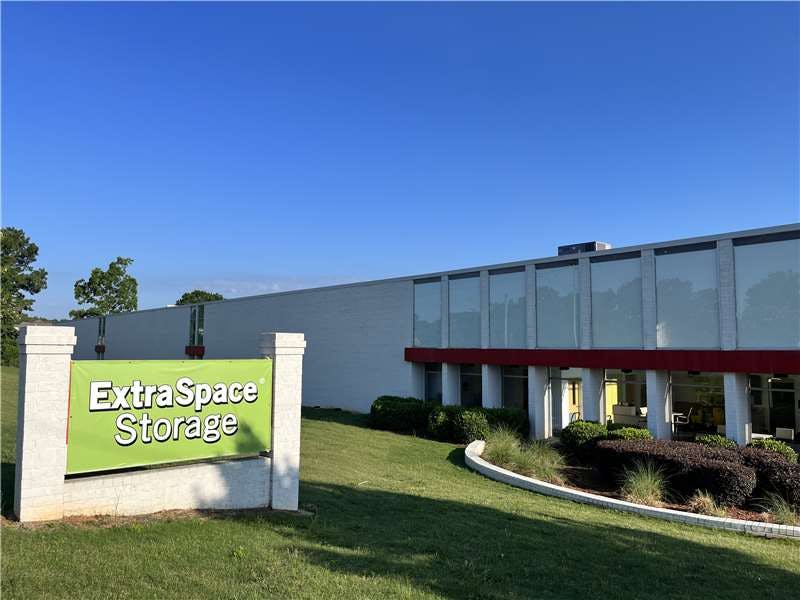 Extra Space Storage facility on 2232 Mountain Industrial Blvd - Tucker, GA