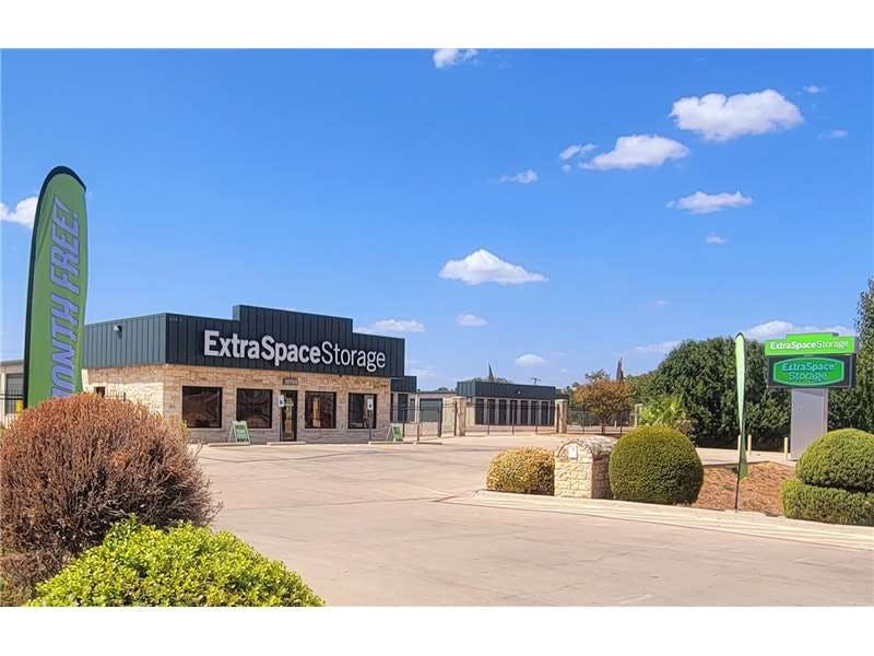 Extra Space Storage facility on 1001 S W S Young Dr - Killeen, TX