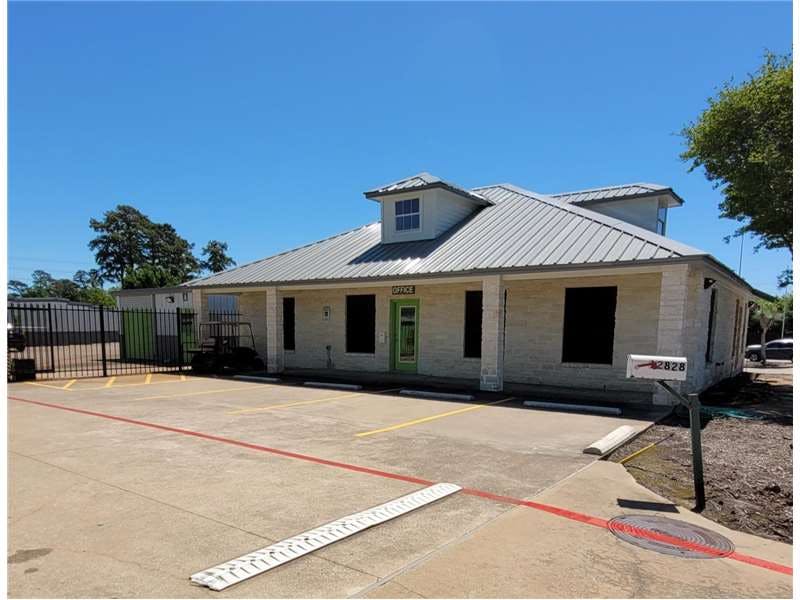 Extra Space Storage facility on 12828 Telge Rd - Cypress, TX