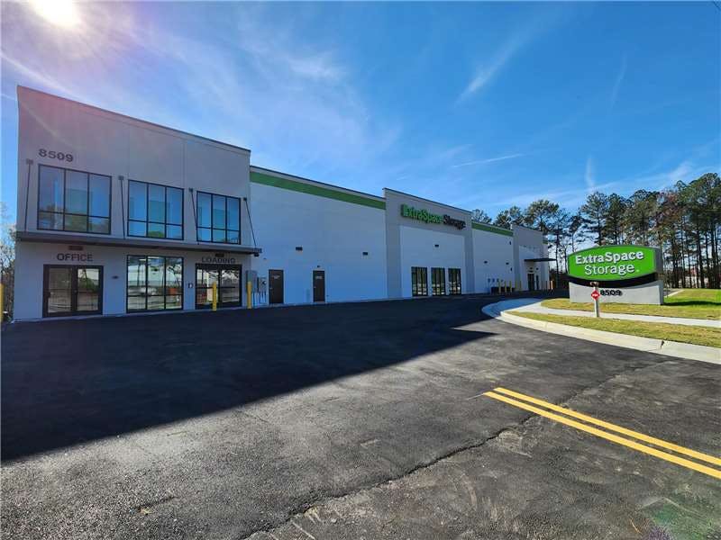 Extra Space Storage facility on 8509 I 20 East Access Rd - Lithonia, GA