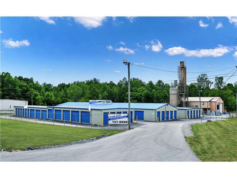 Extra Space Storage facility on 10109 US-431 N - Central City, KY