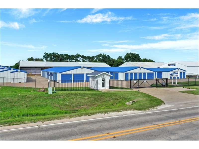 Extra Space Storage facility on 719 US Highway 150 E - Galesburg, IL