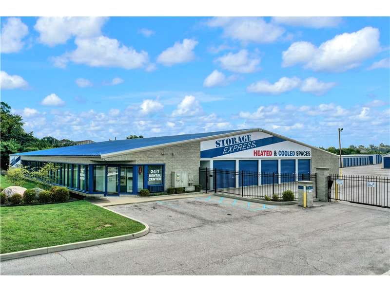 Extra Space Storage facility on 3235 E Hanna Ave - Indianapolis, IN