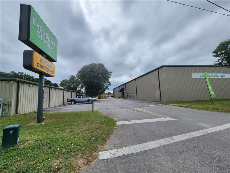 Extra Space Storage facility on 2807 W Michigan Ave - Pensacola, FL
