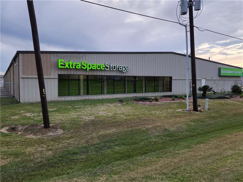 Extra Space Storage facility on 9595 Highway 69 - Port Arthur, TX