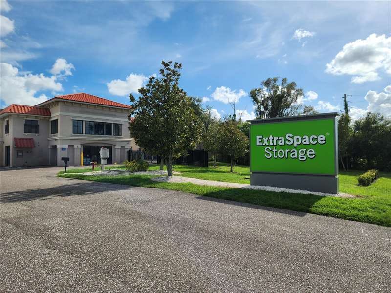 Extra Space Storage facility on 10111 Gandy Blvd N - St Petersburg, FL