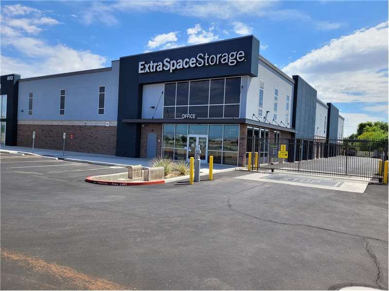 Extra Space Storage facility on 892 S Higley Rd - Gilbert, AZ
