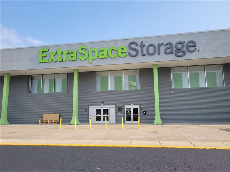 Extra Space Storage facility on 2270 E South Blvd - Montgomery, AL