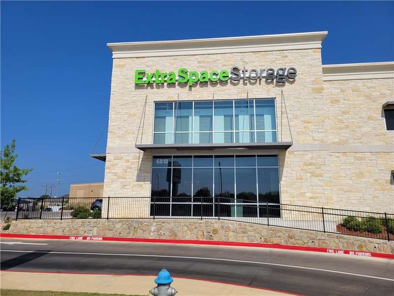 Extra Space Storage facility on 6818 FM 2499 - Denton, TX