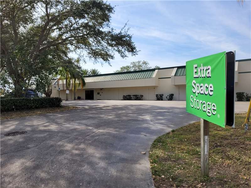 Extra Space Storage facility on 463 Forrest Ave - Cocoa, FL